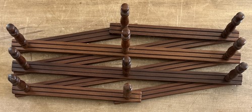 Vtg cottagecore wood - wood, accordion